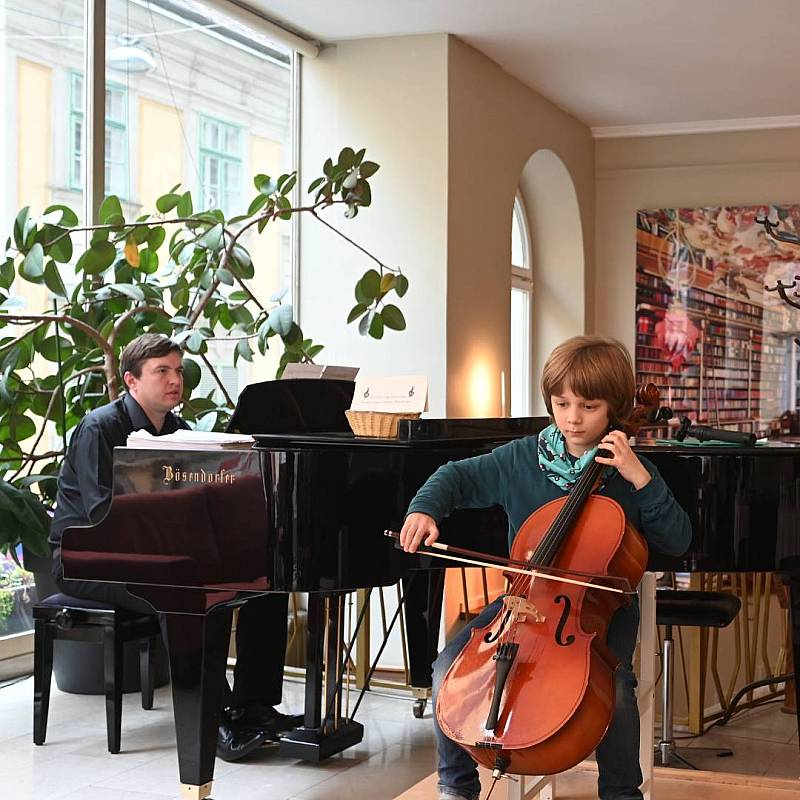 L'Hôtel: Piano à queue Bösendorfer