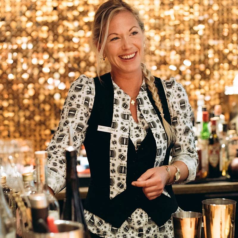 Lvdwig Bar: Barkeeper Nina