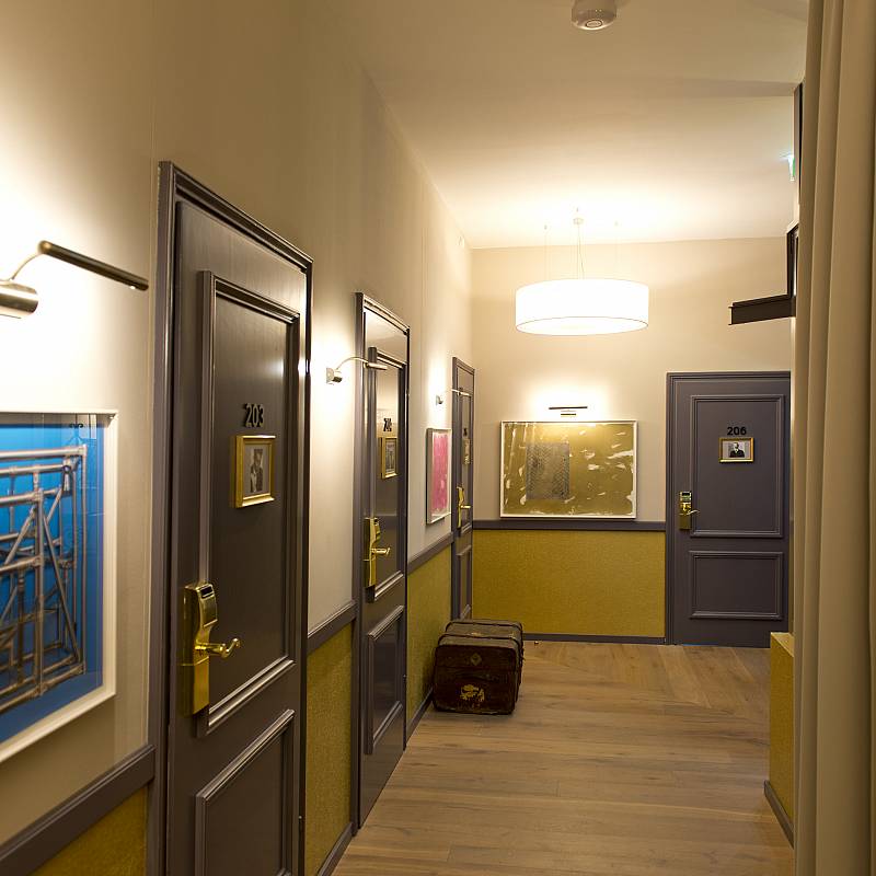 Chambres et Suites: Couloir 2ème étage Sécession viennoise