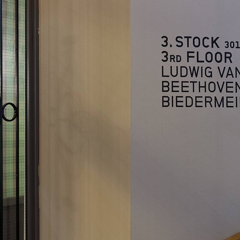 Chambres et Suites: Escalier 3ème étage Beethoven & Biedermeier