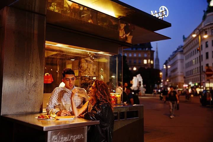 Bitzinger Würstelstand bei der Albertina